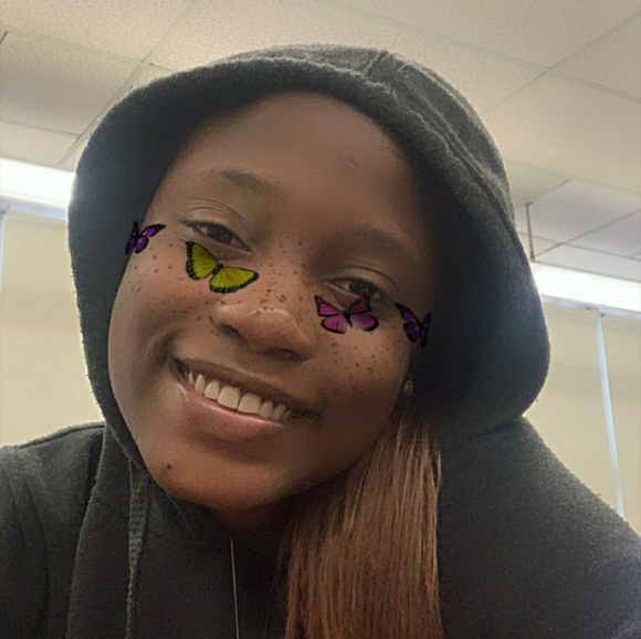 carmelleislit